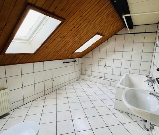 Bad im Dachgeschoss